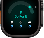 Apple Watch Ultra 4 z kopertą z tytanu w kolorze czarnym, ocena gotowości:8, widoczny prawy bok urządzenia, pokrętło Digital Crown, wystający przycisk boczny